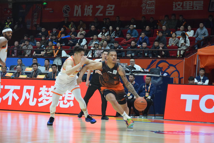 kaiyun-外援焕新添变量！CBA常规赛第二阶段启幕，季后赛悬念拉满|山东男篮|CBA全明星|贾维尔-麦基|贾维尔·麦基|乔-约翰逊_新浪新闻